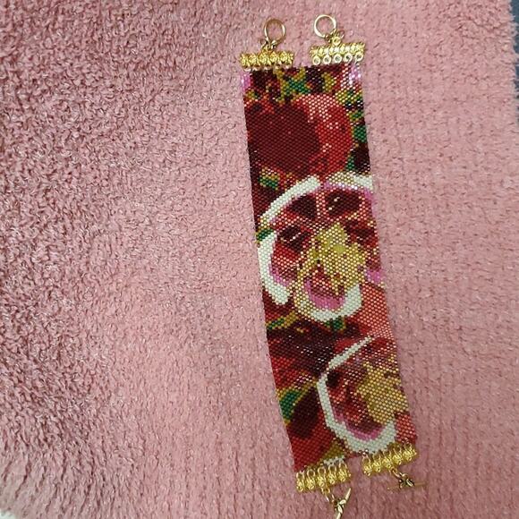 Beautifully handmade Victorian Roses bracelet high quality Miyuki Delica beads - Picture 4 of 8